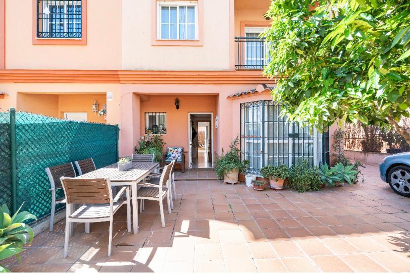 2 La Casa De Marilo Apartamento Tomares Exterior foto